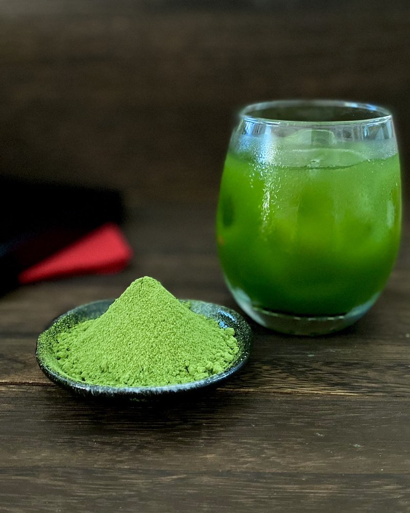 Kuwa Matcha powder and drink
